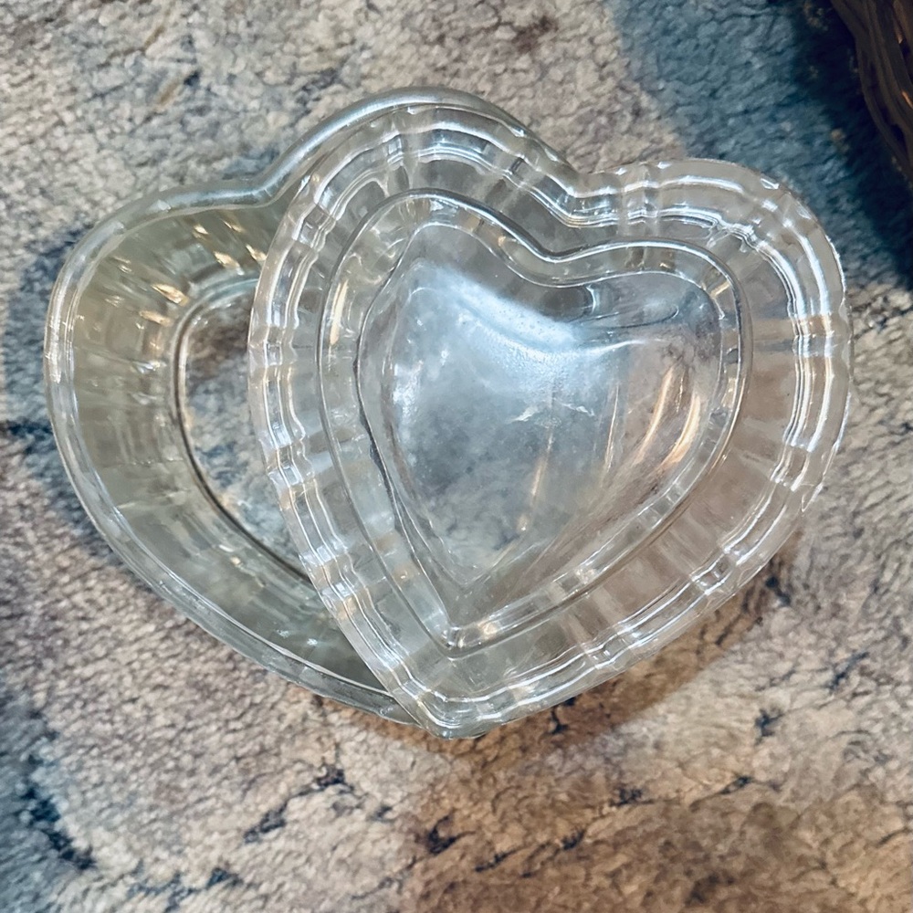 1982 Clear Heart-Shaped Glass Dish
